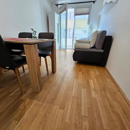 Stylish Apartment In Innsbruck + 1 Parking Spot Exterior photo